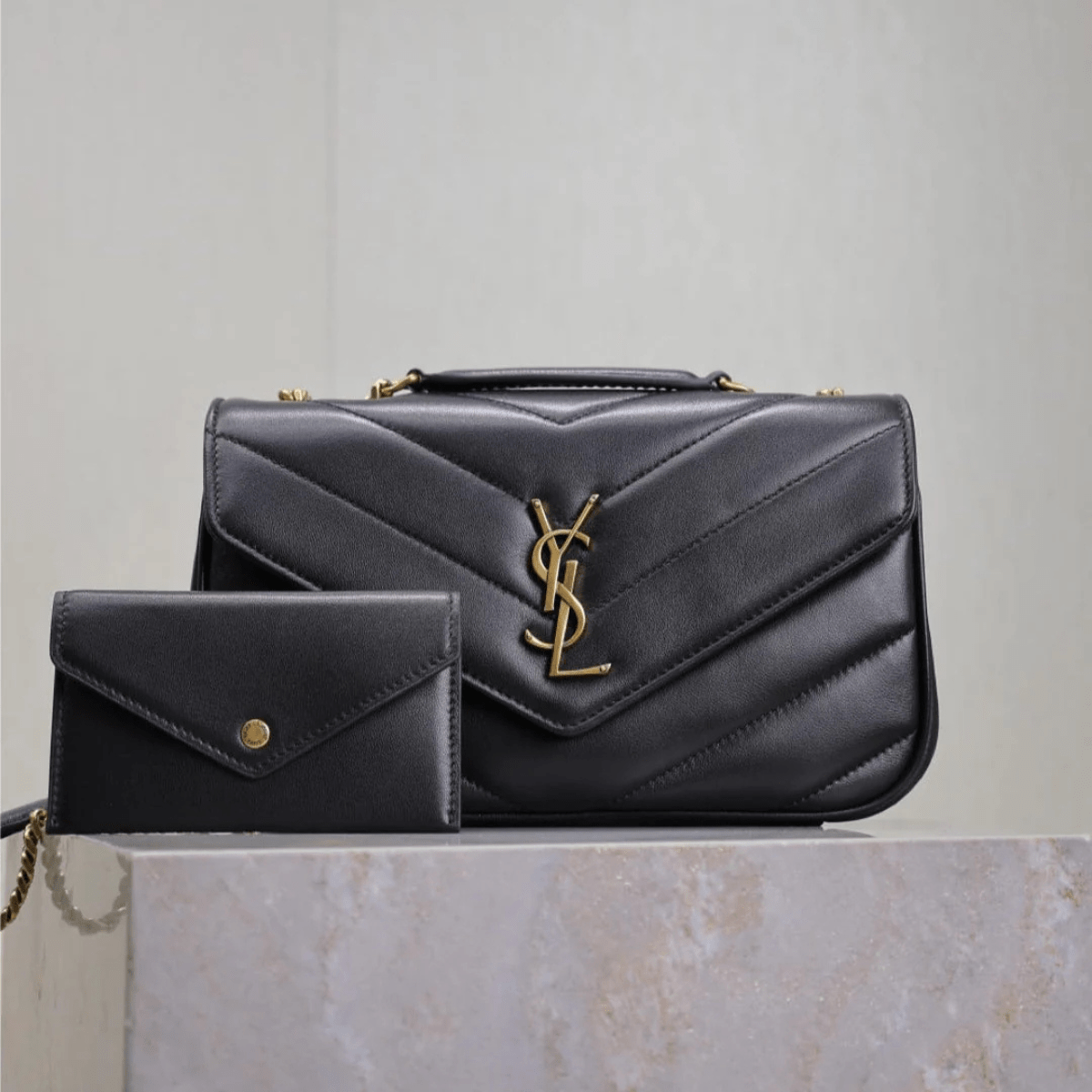 YSL Signature Set – Loulou Tasche & Opyum Sandale