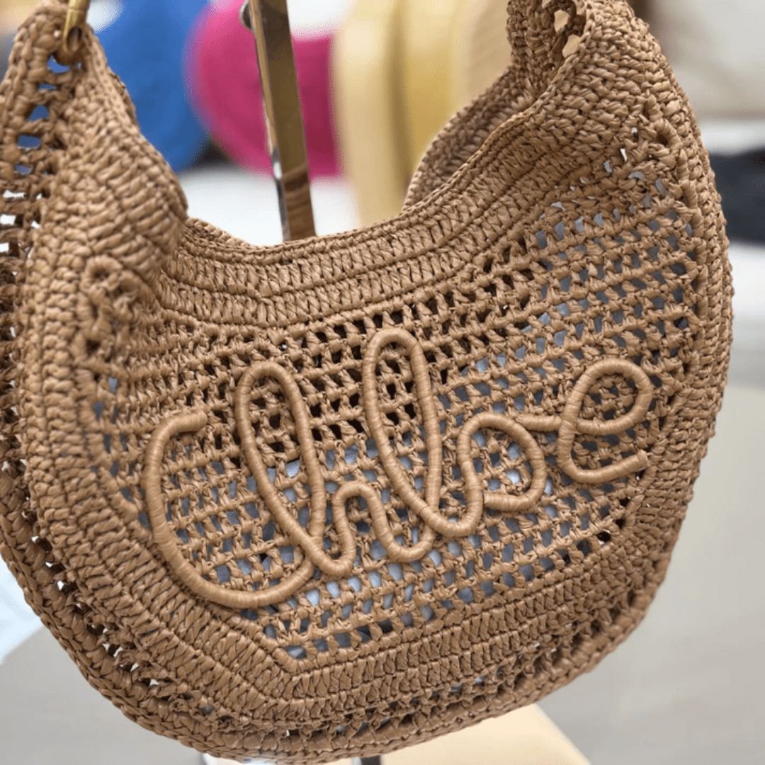 Chloé Hot Summer Banana Bag aus Raffia