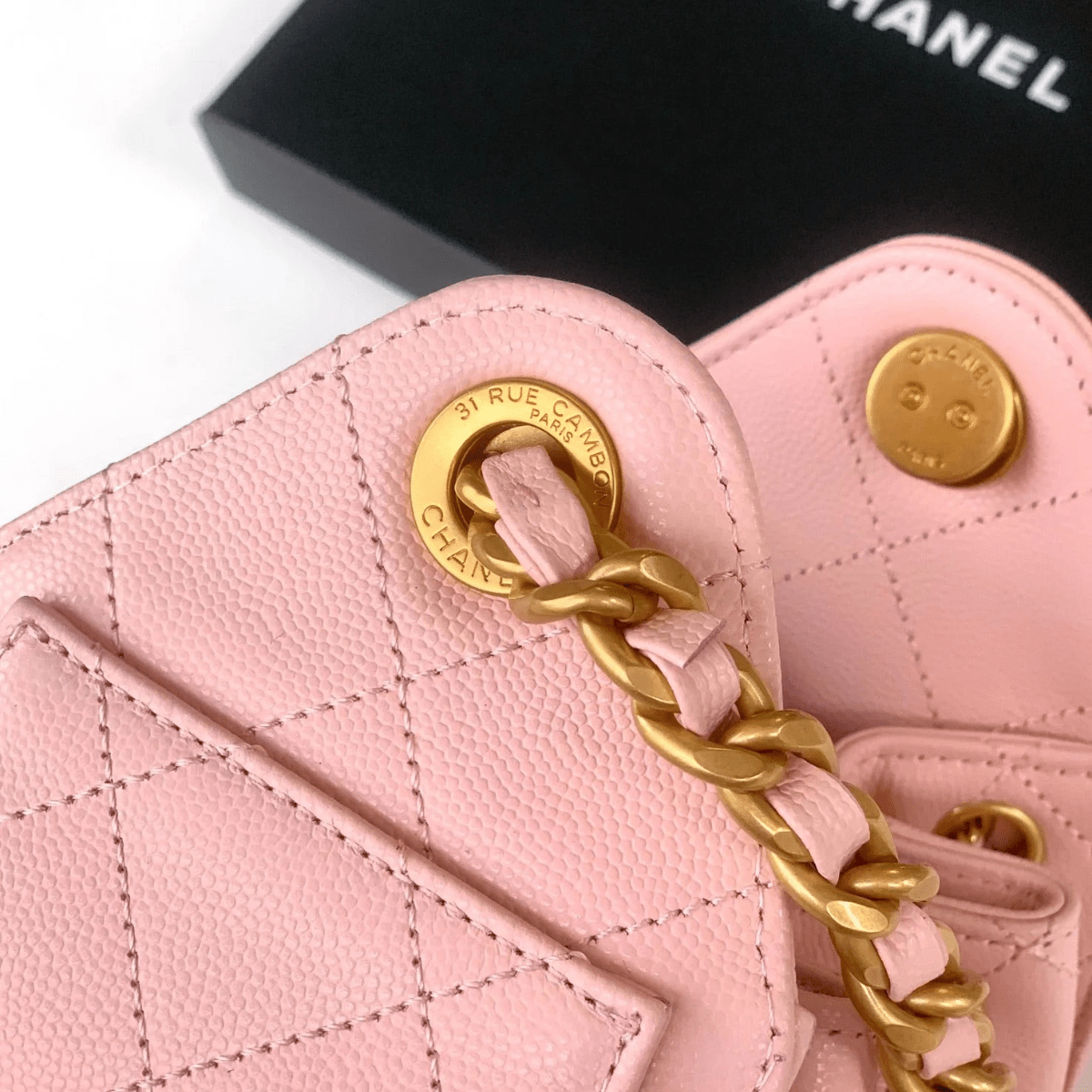 Chanel Classic Flap Bag – Größe 25 (Medium)