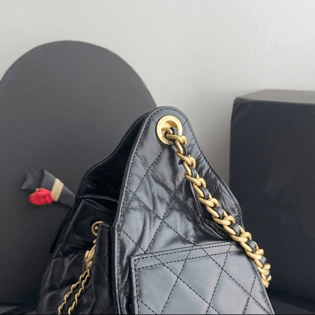 Chanel 25 Medium Tasche