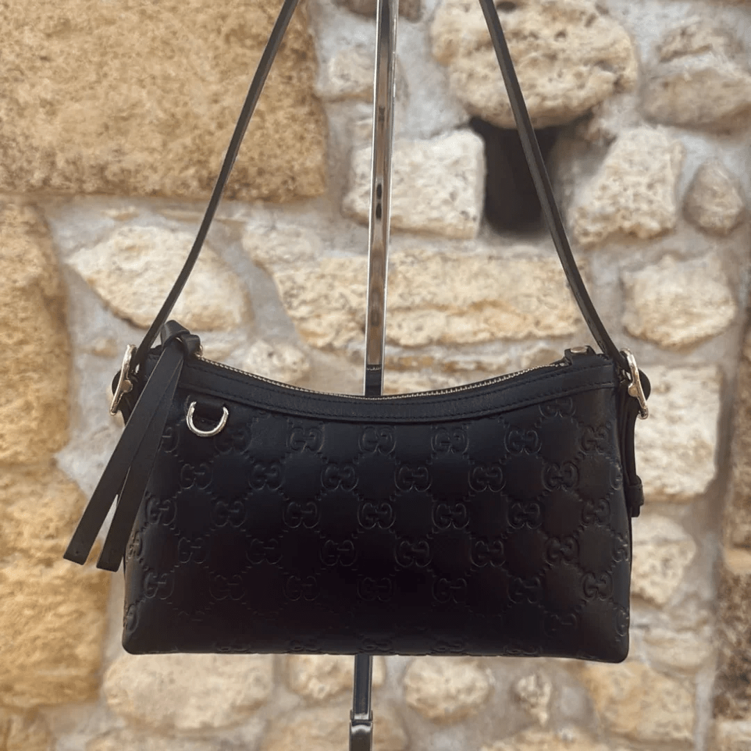 Gucci – Medium GG Emblem Shoulder Tasche